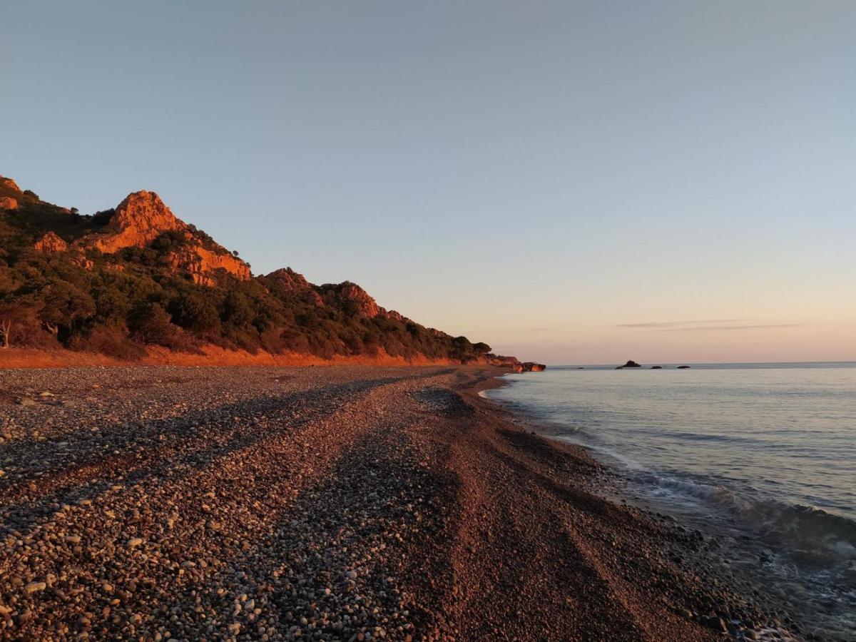 Marina di Gairo New Camping Coccorrocci מראה חיצוני תמונה