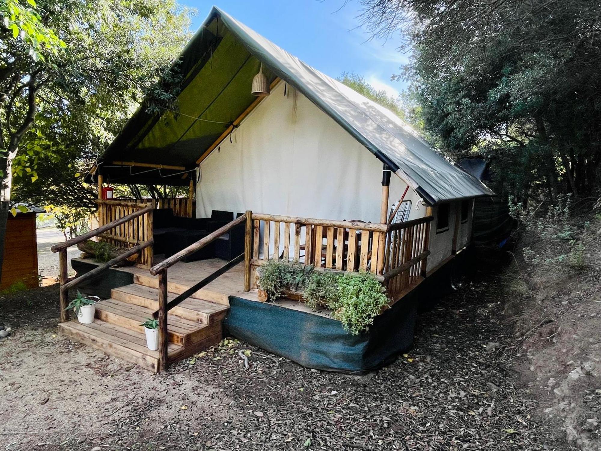 Marina di Gairo New Camping Coccorrocci מראה חיצוני תמונה